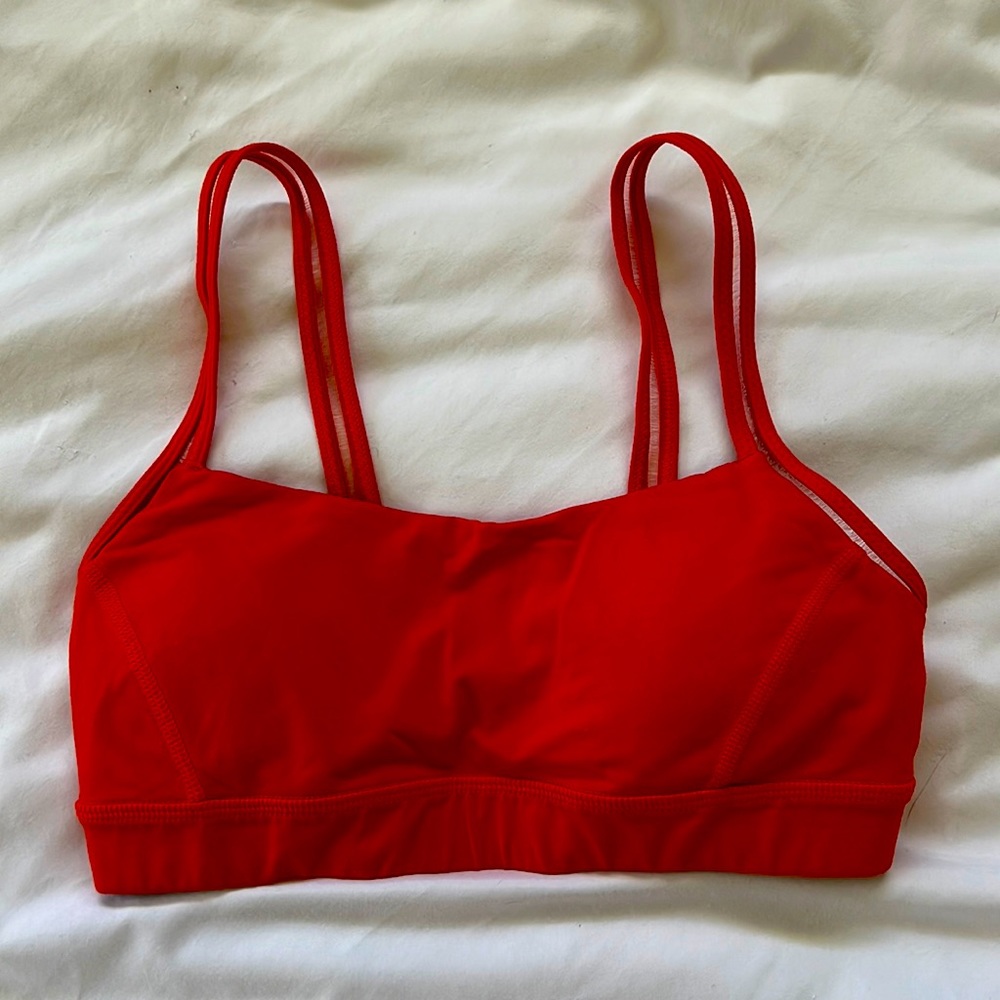 Lululemon sports bra size 4